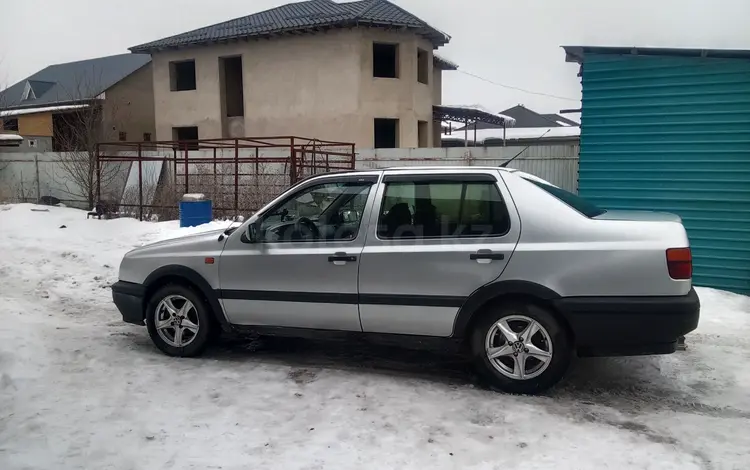 Volkswagen Vento 1993 годаfor1 200 000 тг. в Алматы