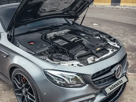 Mercedes-Benz E 63 AMG 2017 года за 45 000 000 тг. в Алматы – фото 74