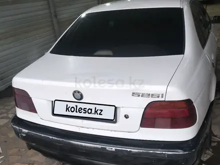 BMW 523 1996 года за 2 500 000 тг. в Караганда