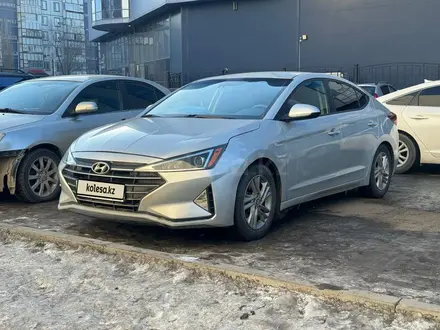 Hyundai Elantra 2019 года за 7 800 000 тг. в Астана