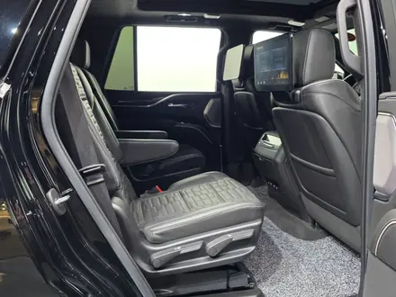 Cadillac Escalade Sport Platinum 2022 года за 52 000 000 тг. в Астана – фото 18