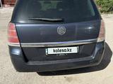Opel Zafira 2010 года за 1 500 000 тг. в Караганда – фото 3