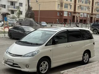 Toyota Estima, 2004