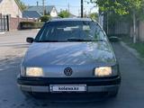 Volkswagen Passat 1993 годаүшін1 850 000 тг. в Тараз