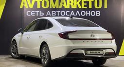 Hyundai Sonata 2021 года за 11 750 000 тг. в Астана – фото 4