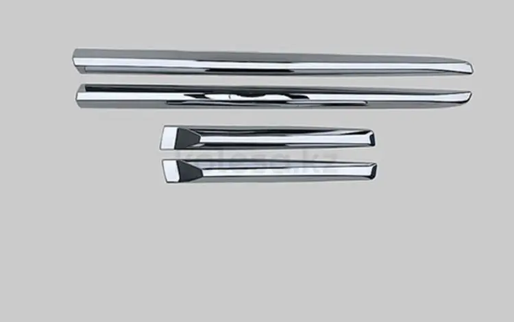 Хром.молдинги дверей Toyota Land Cruiser 200. за 50 000 тг. в Актобе
