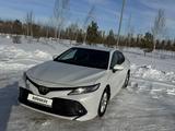 Toyota Camry 2020 года за 14 500 000 тг. в Астана