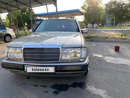 Mercedes-Benz E 230 1991 года за 1 500 000 тг. в Шымкент – фото 3