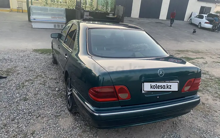 Mercedes-Benz E 230 1996 года за 2 400 000 тг. в Алматы