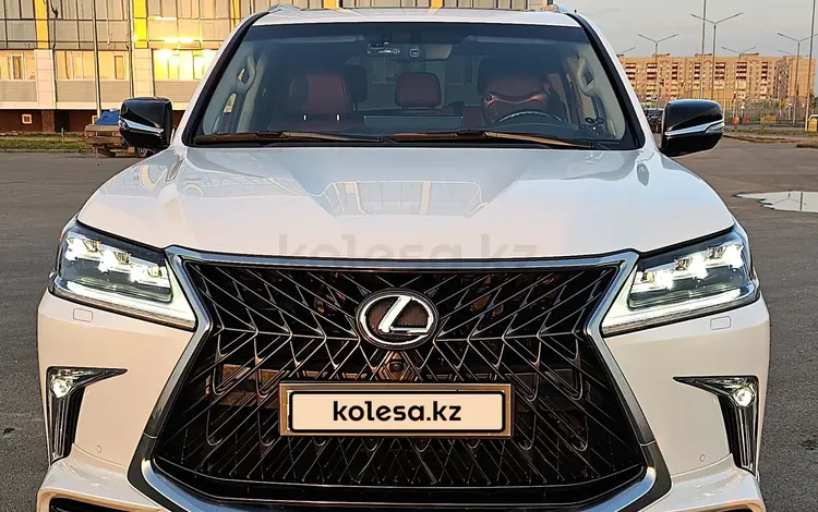 Lexus LX 570 2020 годаүшін62 000 000 тг. в Семей