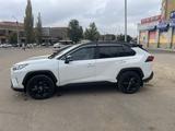 Toyota RAV4 2020 года за 17 700 000 тг. в Павлодар – фото 2