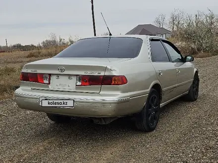 Toyota Camry 2000 года за 2 700 000 тг. в Уральск – фото 13