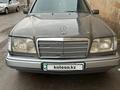 Mercedes-Benz E 220 1993 годаfor1 500 000 тг. в Алматы