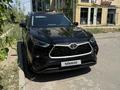 Toyota Highlander 2021 года за 19 700 000 тг. в Алматы