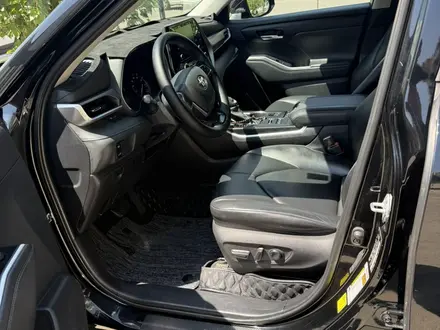Toyota Highlander 2021 года за 19 700 000 тг. в Алматы – фото 6