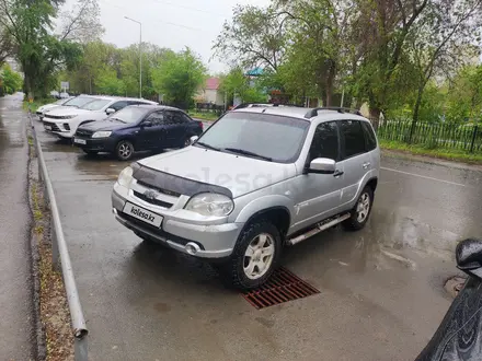 Chevrolet Niva 2012 года за 3 000 000 тг. в Уральск – фото 3