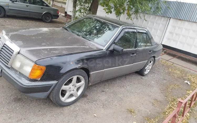 Mercedes-Benz E 300 1990 года за 1 350 000 тг. в Караганда