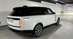 Land Rover Range Rover 2024 года за 125 700 000 тг. в Алматы – фото 5