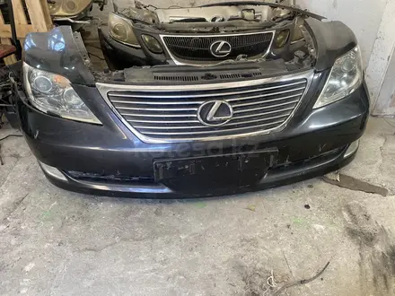Ls460 фары с омывателем за 45 000 тг. в Алматы