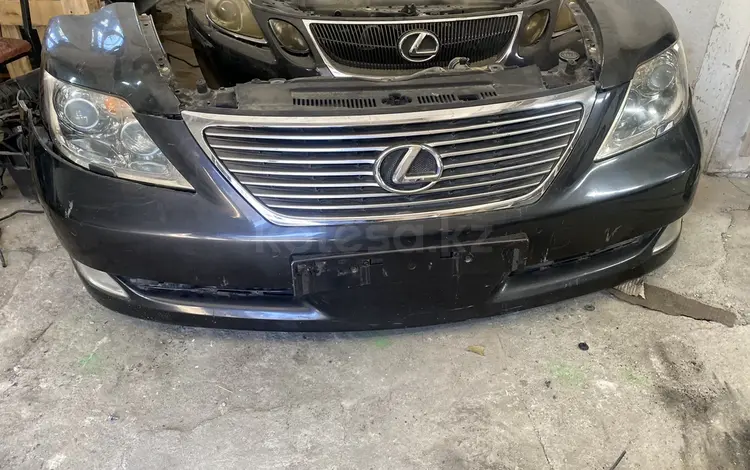 Ls460 фары с омывателем за 45 000 тг. в Алматы