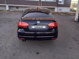 Volkswagen Jetta 2012 года за 4 500 000 тг. в Уральск – фото 5