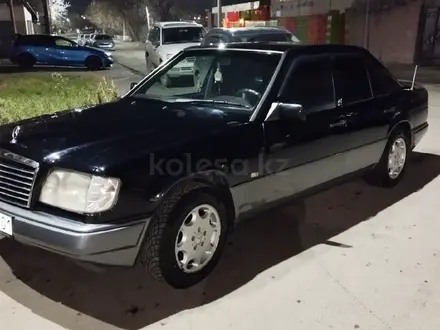 Mercedes-Benz E 220 1995 года за 2 500 000 тг. в Астана – фото 3