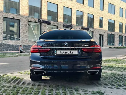 BMW 750 2015 года за 30 000 000 тг. в Алматы – фото 12