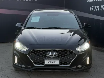 Hyundai Sonata 2018 года за 10 200 000 тг. в Актобе – фото 2