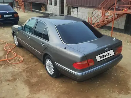 Mercedes-Benz E 230 1996 года за 2 190 000 тг. в Кызылорда – фото 20