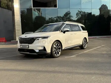 Kia Carnival 2021 года за 19 000 000 тг. в Алматы – фото 2