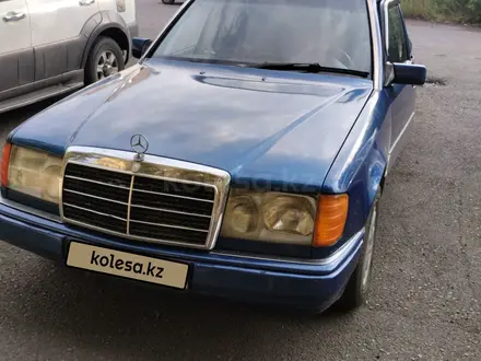 Mercedes-Benz E 220 1992 годаүшін1 800 000 тг. в Караганда