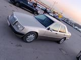 Mercedes-Benz E 220 1992 года за 1 600 000 тг. в Алматы – фото 2