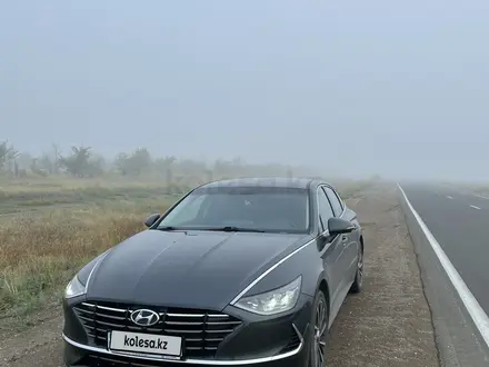 Hyundai Sonata 2020 года за 11 000 000 тг. в Актобе – фото 6