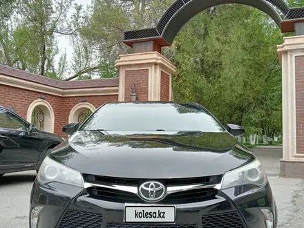 Toyota Camry 2015 года за 6 750 000 тг. в Шымкент – фото 27