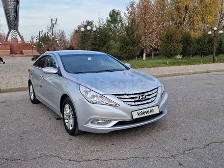 Hyundai Sonata 2010 года за 6 700 000 тг. в Шымкент – фото 2