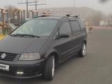 Volkswagen Sharan 2003 года за 4 500 000 тг. в Атырау – фото 3
