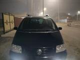Volkswagen Sharan 2003 года за 4 500 000 тг. в Атырау – фото 4