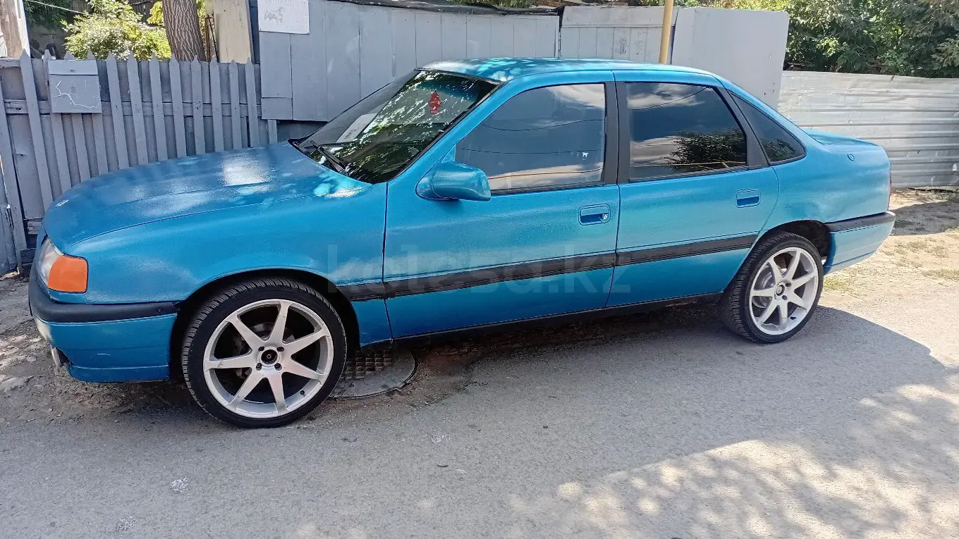 Opel Vectra, 1990