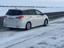 Toyota Wish, 2011