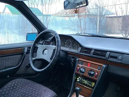 Mercedes-Benz E 230 1991 года за 1 500 000 тг. в Алматы – фото 16