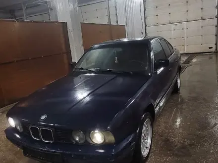 BMW 520 1989 года за 1 300 000 тг. в Актобе