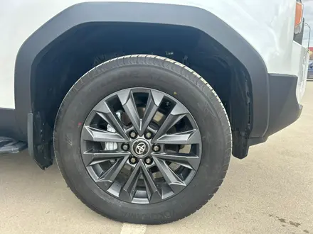 Toyota Land Cruiser Prado 2025 года за 45 290 000 тг. в Актобе – фото 20