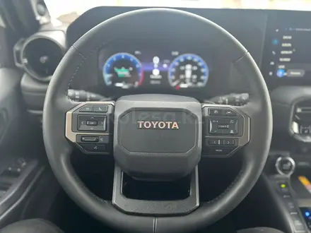 Toyota Land Cruiser Prado 2025 года за 45 290 000 тг. в Актобе – фото 12