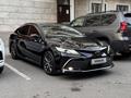 Toyota Camry 2021 года за 16 800 000 тг. в Алматы – фото 2