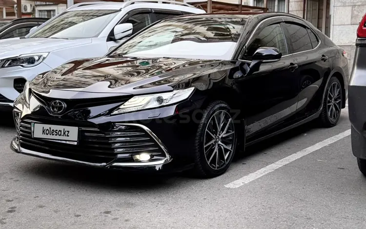 Toyota Camry 2021 года за 16 800 000 тг. в Алматы