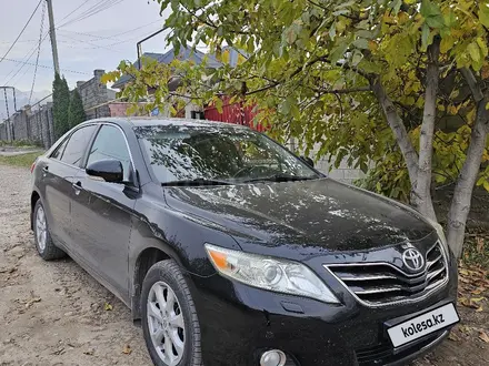 Toyota Camry 2011 года за 6 700 000 тг. в Алматы – фото 2