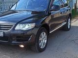 Volkswagen Touareg 2008 года за 7 000 000 тг. в Алматы – фото 2