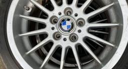 Разноширокие диски R17 БМВ/BMW 32 стиль с резиной! за 250 000 тг. в Алматы – фото 2