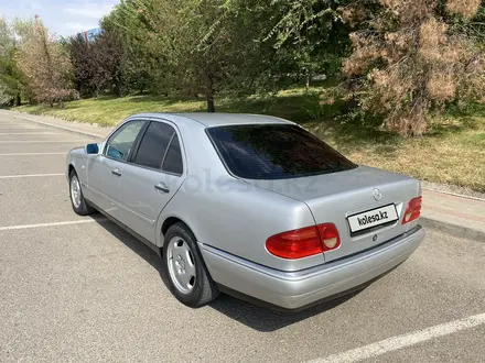 Mercedes-Benz E 280 1996 года за 2 950 000 тг. в Шымкент – фото 3