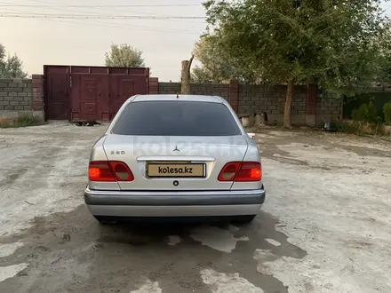 Mercedes-Benz E 280 1996 года за 3 500 000 тг. в Шиели – фото 3